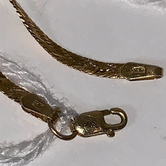 7" long 14 Kt Gold V Design Herringbone Bracelet - Picture 10 of 13